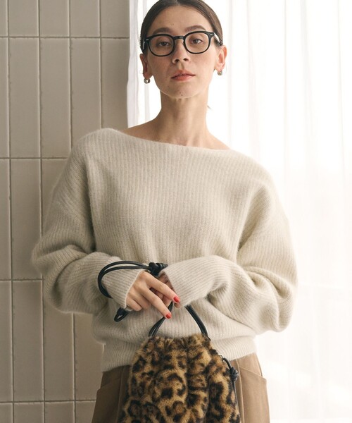 BEAUTY&YOUTH UNITED ARROWS（ビューティーアンドユースユナイテッドアローズ）の「フォックスブレンド ボリュームスリーブ ボートネックニットプルオーバー（ニット/セーター・レディース・モカ/ナチュラル/グレー系・FREE）」の3枚目の写真