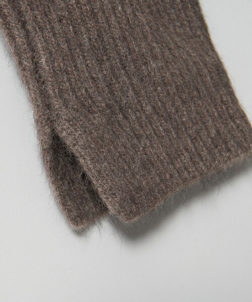 BEAUTY&YOUTH UNITED ARROWS（ビューティーアンドユースユナイテッドアローズ）の「フォックスブレンド ボリュームスリーブ ボートネックニットプルオーバー（ニット/セーター・レディース・モカ/ナチュラル/グレー系・FREE）」の22枚目の写真