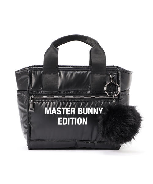 MASTER BUNNY EDITION(マスターバニーエディション)の「【MASTER BUNNY EDITION】ファーポンチャーム付き合繊カートバッグ (UNISEX)(トートバッグ・レディース・ブルー/ブラック/シルバー・FREE)」の2枚目の写真