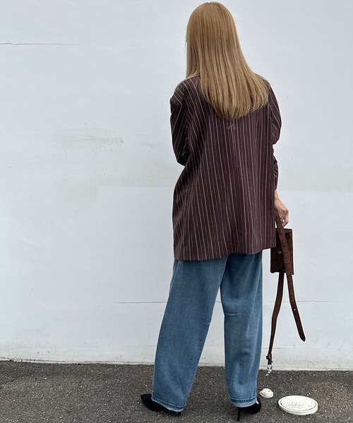 INTERPLAY（インタープレイ）の「【INTERPLAY x AYA】Stripe Loose Jacket（テーラードジャケット・レディース・ブラウン/ネイビー・FREE）」の5枚目の写真