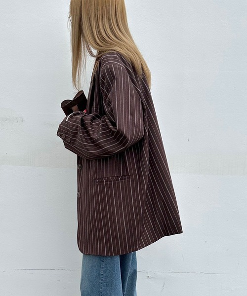 INTERPLAY（インタープレイ）の「【INTERPLAY x AYA】Stripe Loose Jacket（テーラードジャケット・レディース・ブラウン/ネイビー・FREE）」の7枚目の写真