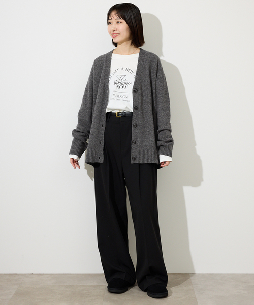 SLOBE IENA（スローブイエナ）の「Vネックルーズニットカーディガン（カーディガン/ボレロ・レディース・チャコールグレー/ホワイト/ブルー・FREE）」の4枚目の写真