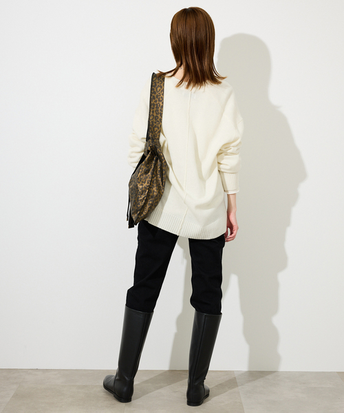 SLOBE IENA（スローブイエナ）の「Vネックルーズニットカーディガン（カーディガン/ボレロ・レディース・チャコールグレー/ホワイト/ブルー・FREE）」の15枚目の写真