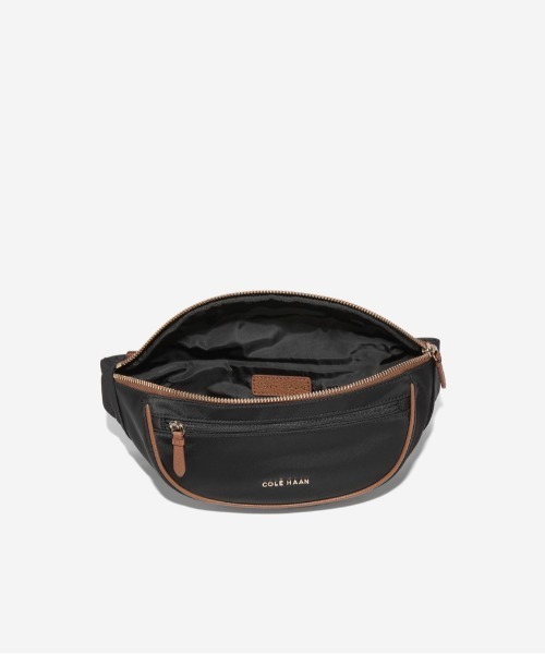 COLE HAAN(コールハーン)の「マッケンナ ナイロン ベルト バッグ womens(ボディバッグ/ウエストポーチ・レディース・ブラック・OSFA)」の4枚目の写真
