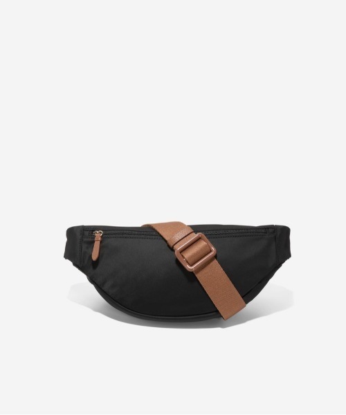 COLE HAAN(コールハーン)の「マッケンナ ナイロン ベルト バッグ womens(ボディバッグ/ウエストポーチ・レディース・ブラック・OSFA)」の2枚目の写真