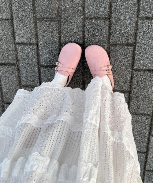 Vipoa（ヴィポア）の「Belted suede clog shoes（スリッポン・レディース・ベージュ/イエロー系その他/ピンク・LARGE/MEDIUM/SMALL）」の12枚目の写真