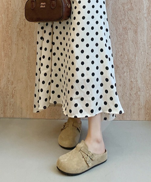 Vipoa（ヴィポア）の「Belted suede clog shoes（スリッポン・レディース・ベージュ/イエロー系その他/ピンク・LARGE/MEDIUM/SMALL）」の17枚目の写真