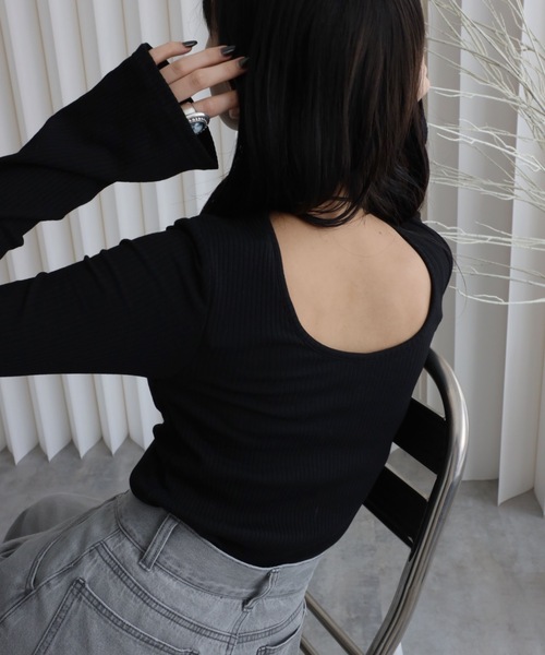 YENNA（イェンナ）の「パット付リブフレアカットソー（Tシャツ/カットソー・レディース・ベージュ/アイボリー/ブラック/グレー・FREE）」の2枚目の写真