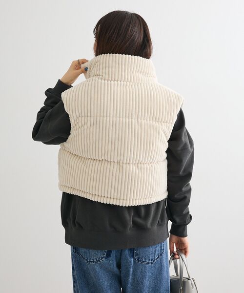 Green　Parks（グリーンパークス）の「・swing by ワイドコールベスト（ベスト・レディース・チャコールグレー/オフホワイト/ライトベージュ・FREE）」の18枚目の写真