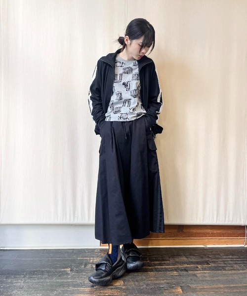 gomme(ゴム)の「パルテノンドレープT(Tシャツ/カットソー・レディース・グレー/ブラック/ホワイト・MEDIUM)」の5枚目の写真