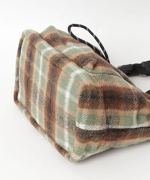 gossip！ロサンゼルス（ゴシップロサンゼルス）の「Y2Kチェックバケットバック（ハンドバッグ・レディース・レッド/グリーン・FREE）」の4枚目の写真