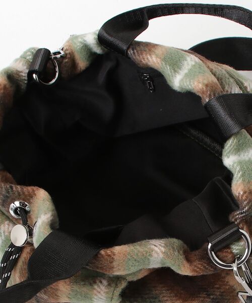 gossip！ロサンゼルス（ゴシップロサンゼルス）の「Y2Kチェックバケットバック（ハンドバッグ・レディース・レッド/グリーン・FREE）」の3枚目の写真