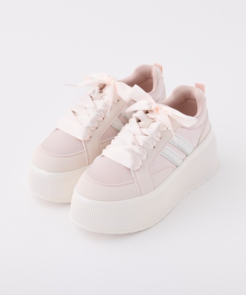 one after another NICE CLAUP（ワンアフターアナザーナイスクラップ）の「サテンリボンカスタムスニーカー（スニーカー・レディース・サックスブルー/ピンク・S/M/L）」の4枚目の写真