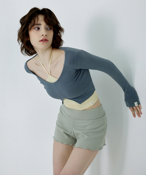 DEVIWEAR(デヴィウェア)の「ジュリア リブ ロングスリーブ DEVI-T0092-ペールブルー(Tシャツ/カットソー・レディース・インディゴブルー・FREE)」の2枚目の写真