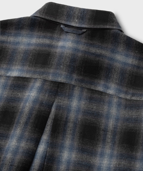 NONBLANK(ノンブランク)の「フランネルオンブレチェックシャツ_BLUE(ビジネスシャツ・メンズ・ブルー・MEDIUM/LARGE/X-LARGE)」の6枚目の写真