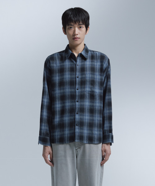 NONBLANK(ノンブランク)の「フランネルオンブレチェックシャツ_BLUE(ビジネスシャツ・メンズ・ブルー・MEDIUM/LARGE/X-LARGE)」の11枚目の写真