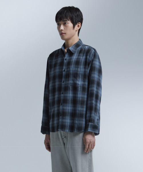 NONBLANK(ノンブランク)の「フランネルオンブレチェックシャツ_BLUE(ビジネスシャツ・メンズ・ブルー・MEDIUM/LARGE/X-LARGE)」の12枚目の写真
