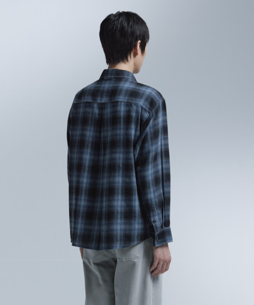 NONBLANK(ノンブランク)の「フランネルオンブレチェックシャツ_BLUE(ビジネスシャツ・メンズ・ブルー・MEDIUM/LARGE/X-LARGE)」の13枚目の写真