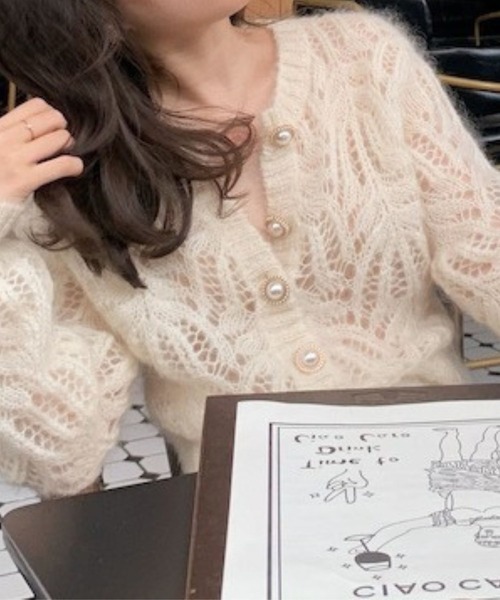 SPIGA(スピーガ)の「パールボタンモヘアニットカーディガン(カーディガン/ボレロ・レディース・オフホワイト・FREE)」の2枚目の写真