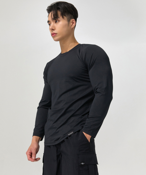 BLACK MONSTER FIT(ブラックモンスターフィット)の「機能性テックフィットロングスリーブTシャツ(4色)/ BM210704(Tシャツ/カットソー・メンズ・ホワイト/チャコールグレー/ブラック/チャコール・SMALL/MEDIUM/LARGE/X-LARGE/2XL/3XL)」の5枚目の写真