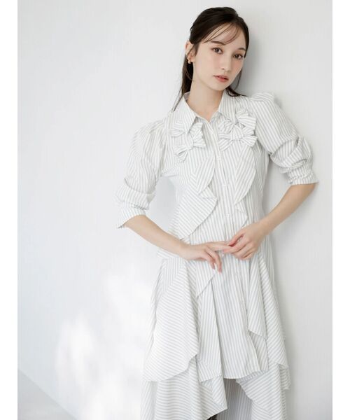 dazzlin（ダズリン）の「リボンディティールイレヘムシャツワンピース（ワンピース・レディース・ブルー/オフホワイト/その他1・MEDIUM/SMALL）」の5枚目の写真