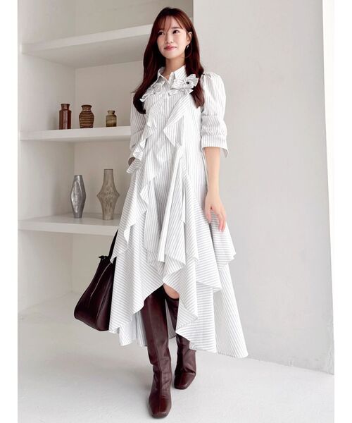 dazzlin（ダズリン）の「リボンディティールイレヘムシャツワンピース（ワンピース・レディース・ブルー/オフホワイト/その他1・MEDIUM/SMALL）」の9枚目の写真