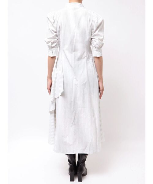 dazzlin（ダズリン）の「リボンディティールイレヘムシャツワンピース（ワンピース・レディース・ブルー/オフホワイト/その他1・MEDIUM/SMALL）」の17枚目の写真