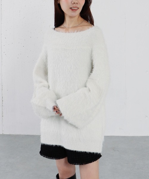 archives(アルシーヴ)の「スパンコールフェザーオフショルミドルニットプルオーバー(ニット/セーター・レディース・グレイッシュベージュ/アイボリー/ブラウン/チャコールグレー・MEDIUM)」の2枚目の写真