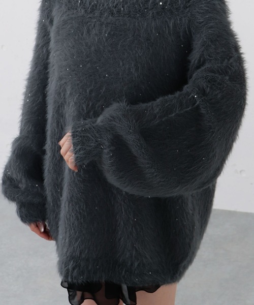 archives(アルシーヴ)の「スパンコールフェザーオフショルミドルニットプルオーバー(ニット/セーター・レディース・グレイッシュベージュ/アイボリー/ブラウン/チャコールグレー・MEDIUM)」の19枚目の写真