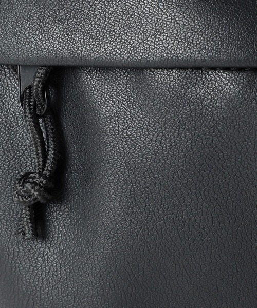 GLOBAL WORK（グローバルワーク）の「軽量PU7ポケットショルダー/629956（ショルダーバッグ・メンズ・ブラック/チャコールグレー/ダークブラウン・FREE）」の15枚目の写真