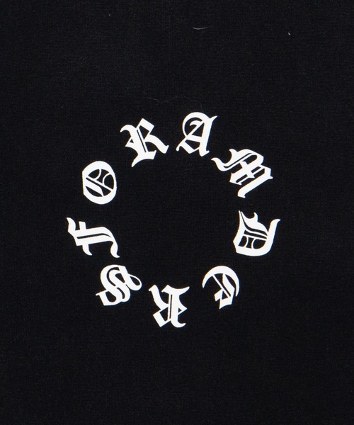 Figments（フィグメンツ）の「ゴシックロゴスウェット（スウェット・レディース・ブラック/レッド・FREE）」の7枚目の写真