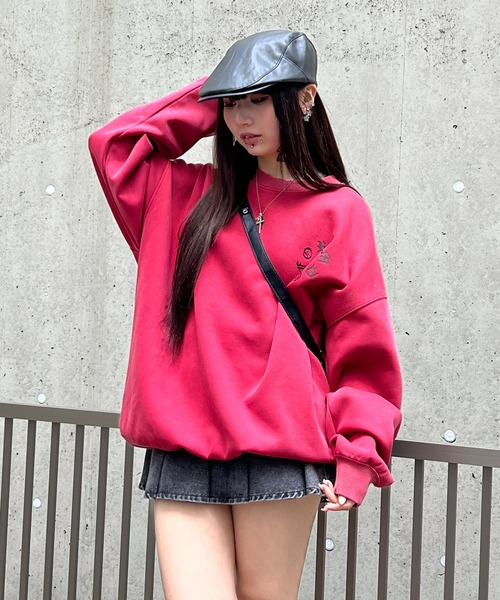 Figments（フィグメンツ）の「ゴシックロゴスウェット（スウェット・レディース・ブラック/レッド・FREE）」の22枚目の写真