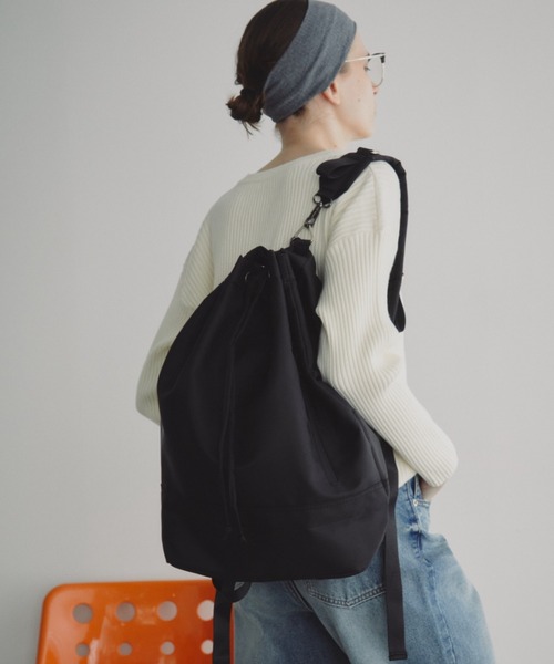 Auntie Rosa Holiday(アンティローザホリデー)の「ナイロンドローストリングバックパック(バックパック/リュック・レディース・ブラック・FREE)」の1枚目の写真