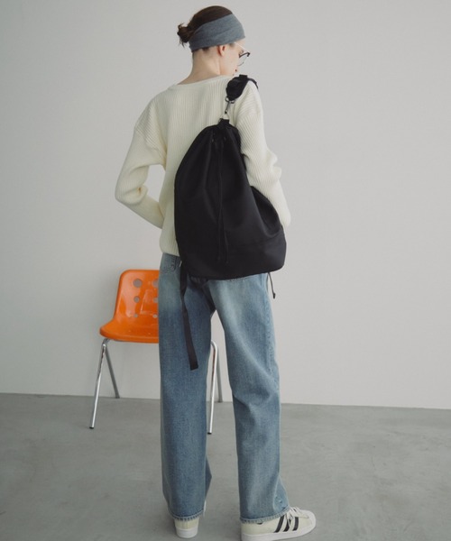 Auntie Rosa Holiday(アンティローザホリデー)の「ナイロンドローストリングバックパック(バックパック/リュック・レディース・ブラック・FREE)」の4枚目の写真