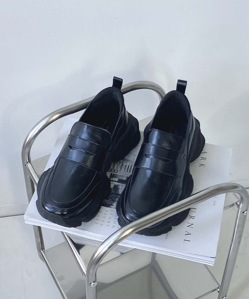 AS KNOW AS plus（アズノゥアズプラス）の「厚底スニーカーソール コインローファー（ローファー・レディース・ブラック/ブラック系・M/LL/L）」の11枚目の写真