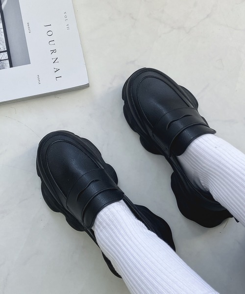 AS KNOW AS plus（アズノゥアズプラス）の「厚底スニーカーソール コインローファー（ローファー・レディース・ブラック/ブラック系・M/LL/L）」の15枚目の写真