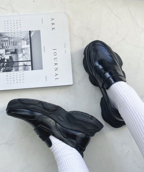 AS KNOW AS plus（アズノゥアズプラス）の「厚底スニーカーソール コインローファー（ローファー・レディース・ブラック/ブラック系・M/LL/L）」の18枚目の写真