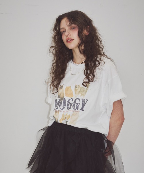 J1U by LA BELLE ETUDE(ジユウバイラベルエチュード)の「MOGGY CAT Tee(Tシャツ/カットソー・レディース・ホワイト/チャコールグレー・0/1)」の3枚目の写真