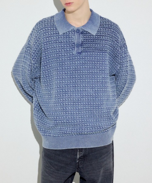 AZUL by moussy(アズールバイマウジー)の「ヴィンテージウォッシュニットポロ(ニット/セーター・メンズ・ブルー/ブラック/グレイッシュベージュ・MEDIUM/LARGE)」の3枚目の写真