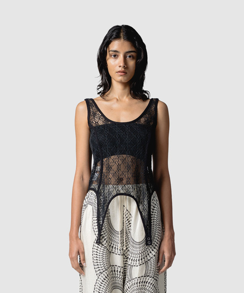 muller of yoshiokubo(ミュラーオブヨシオクボ)の「muller of yoshiokubo ミュラーオブヨシオクボ / SPIDERWEB BODY SUIT スパイダーウェブタンクトップ ボディスーツ / MLS26210(タンクトップ・レディース・ホワイト/ベージュ/ブラック・36/38)」の2枚目の写真