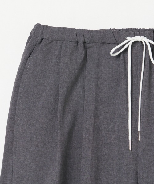 HELIOPOLE(エリオポール)の「BARREL LEG TUCK PANTS(その他パンツ・レディース・グレー/ダークブラウン・36/38)」の5枚目の写真