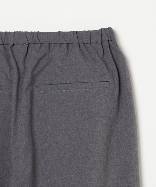 HELIOPOLE(エリオポール)の「BARREL LEG TUCK PANTS(その他パンツ・レディース・グレー/ダークブラウン・36/38)」の6枚目の写真