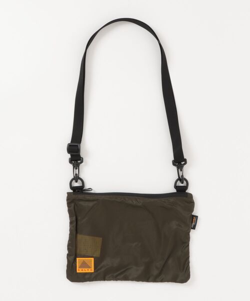 KELTY(ケルティ)の「MonoMAX掲載モデル【KELTY】AIRY FLAT POUCH S エアリーフラットポーチ S リップストップナイロン(ショルダーバッグ・レディース・ターコイズブルー/オリーブ/イエロー/ブラック/ベージュ・ONE SIZE)」の3枚目の写真