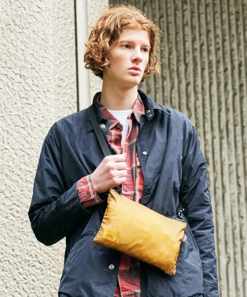 KELTY(ケルティ)の「MonoMAX掲載モデル【KELTY】AIRY FLAT POUCH S エアリーフラットポーチ S リップストップナイロン(ショルダーバッグ・レディース・ターコイズブルー/オリーブ/イエロー/ブラック/ベージュ・ONE SIZE)」の10枚目の写真