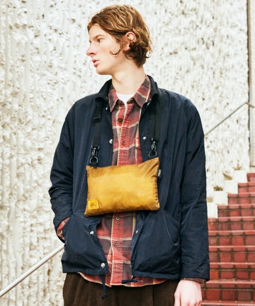 KELTY(ケルティ)の「MonoMAX掲載モデル【KELTY】AIRY FLAT POUCH S エアリーフラットポーチ S リップストップナイロン(ショルダーバッグ・レディース・ターコイズブルー/オリーブ/イエロー/ブラック/ベージュ・ONE SIZE)」の12枚目の写真