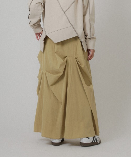 Floran（フローラン）の「ランダムタックスカート（スカート・レディース・オフホワイト/ブラック/ベージュ・FREE）」の10枚目の写真