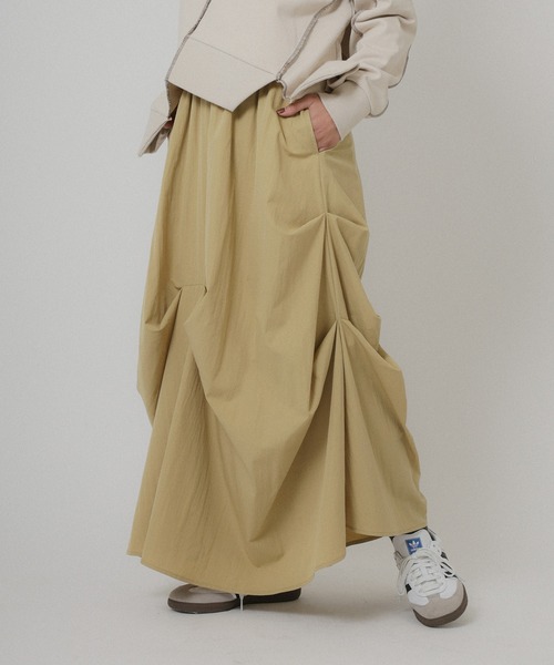 Floran（フローラン）の「ランダムタックスカート（スカート・レディース・オフホワイト/ブラック/ベージュ・FREE）」の17枚目の写真