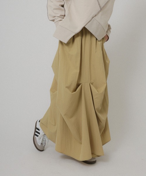 Floran（フローラン）の「ランダムタックスカート（スカート・レディース・オフホワイト/ブラック/ベージュ・FREE）」の19枚目の写真