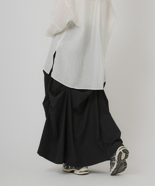 Floran（フローラン）の「ランダムタックスカート（スカート・レディース・オフホワイト/ブラック/ベージュ・FREE）」の7枚目の写真