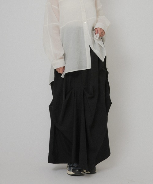 Floran（フローラン）の「ランダムタックスカート（スカート・レディース・オフホワイト/ブラック/ベージュ・FREE）」の5枚目の写真